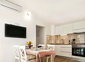 House | Dining