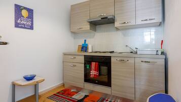 Cucina privata | Frigorifero, forno, piano cottura, macchina per caffè espresso