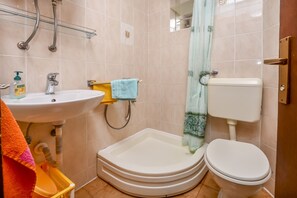 Bathroom | Shower - Apartments Cvitic (Rogoznica)