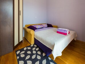 3 slaapkamers, een strijkplank/strijkijzer, gratis wifi