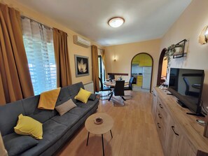 Apartment (A1) | Wohnbereich