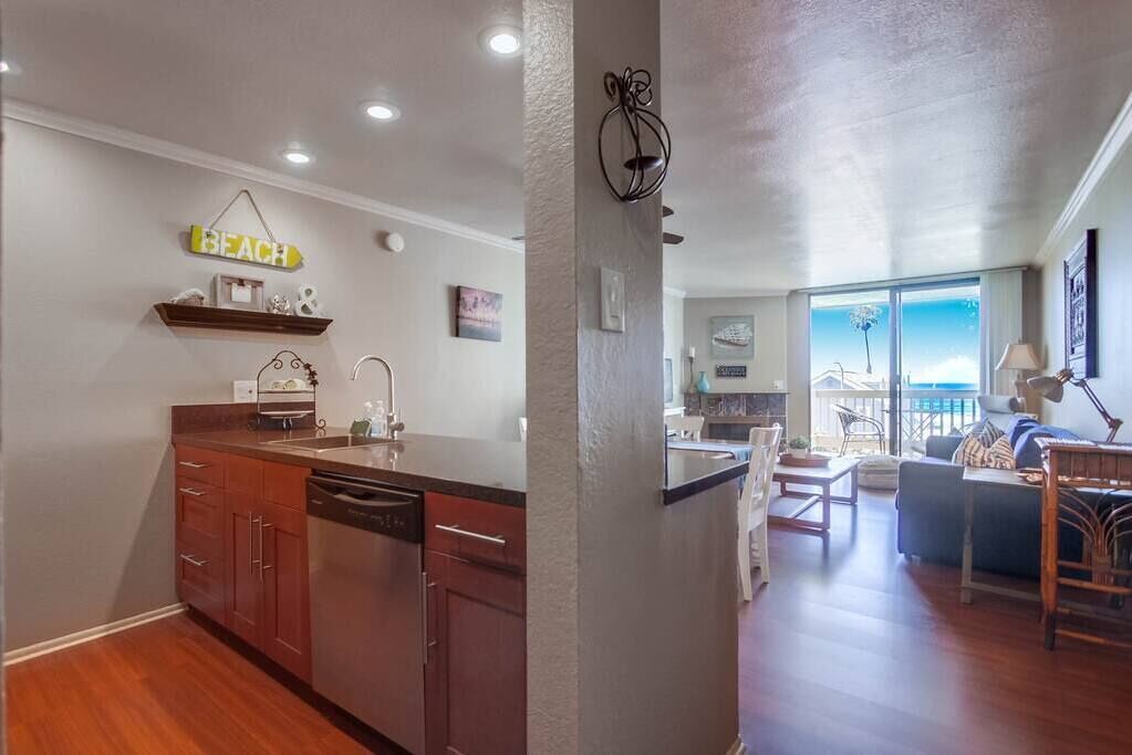 Beachfront 1BR Condo | Pool | Hot Tub | Sleep 4