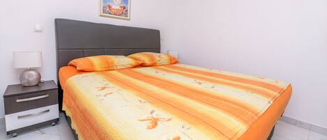 Apartment (A1) | 4 bedrooms, free WiFi
