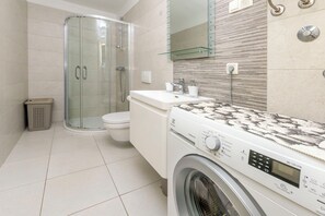 Apartment (A1) | Bathroom | Shower
