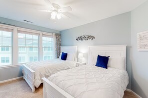 3 habitaciones, tabla de planchar con plancha, internet y ropa de cama 