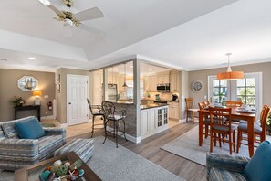 Una televisión, un reproductor de DVD