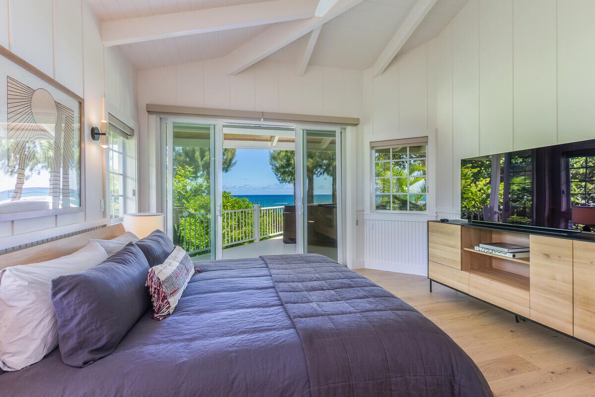 Beachfront Haena home with A\/C - Near Tunnels Beach - Photo 5