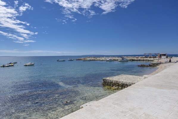 Am Strand, Liegestühle