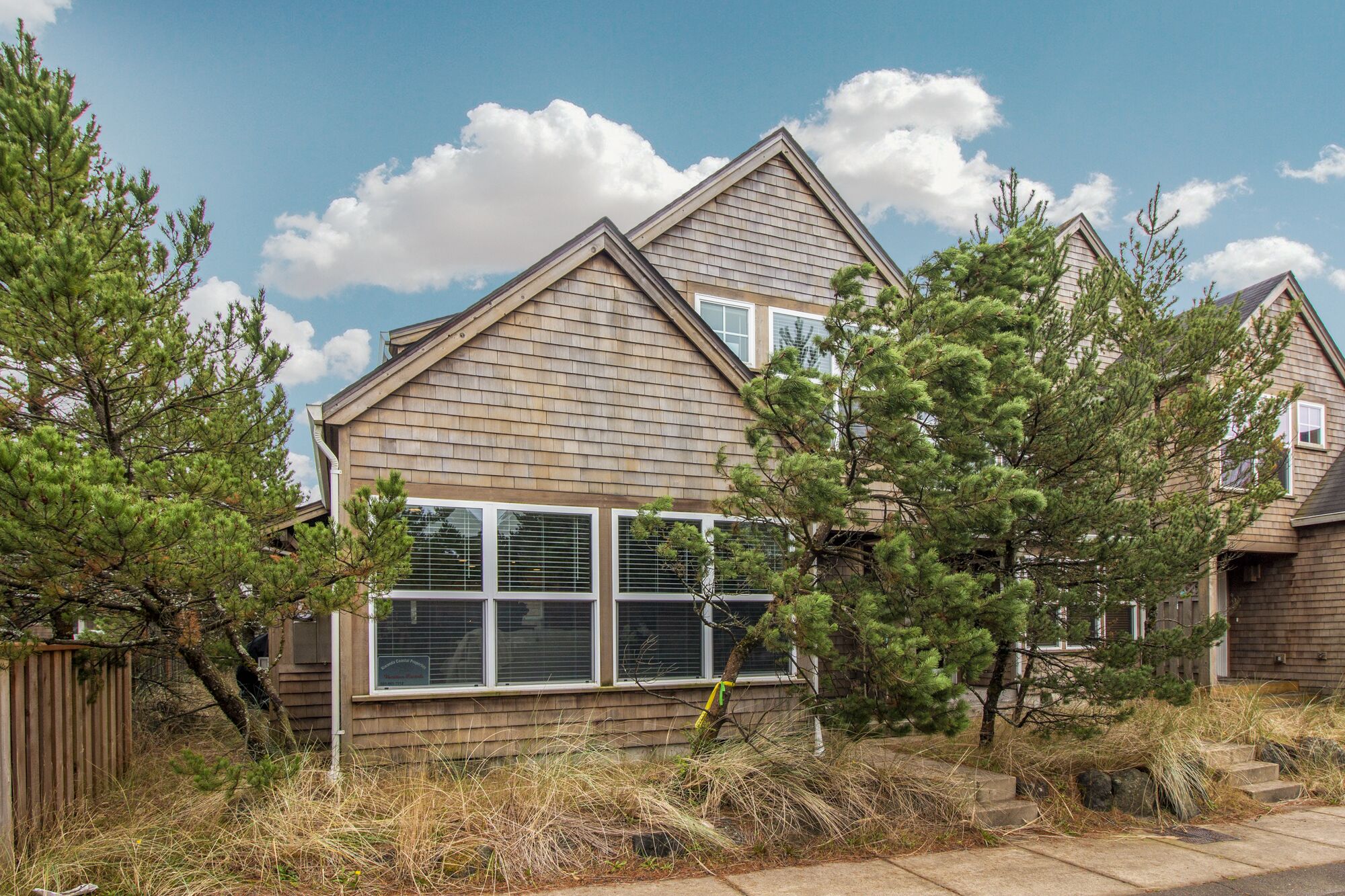 Seaside Paradise #162 - Lovely, spacious, classy townhome near beach