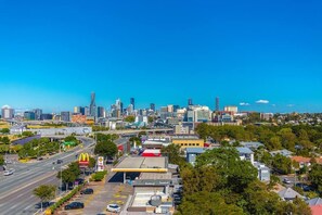 Miscellaneous - Stylish 3 bedroom apartment with city view in Windsor, Brisbane (Windsor)