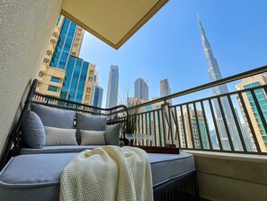 Balcony - HiGuests - Boulevard Central Tower (Dubai)