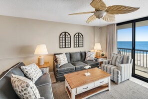 Een televisie en een dvd-speler