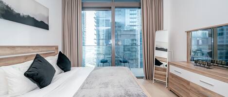 Appartement Confort | Fer et planche à repasser, accès au Wi-Fi (inclus), literie fournie