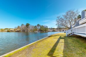 Unclassified image, 2 of 49, button