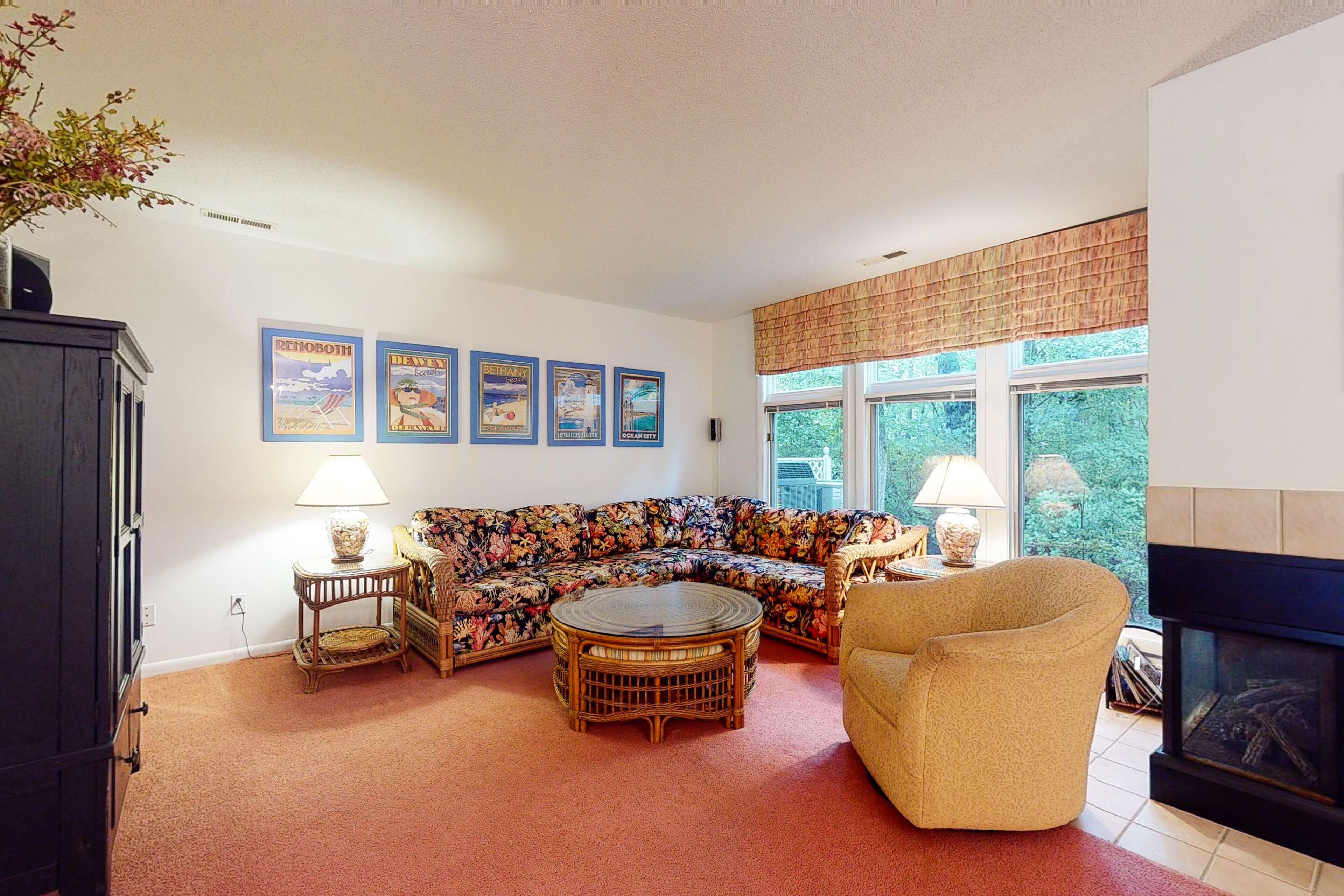 Sea Colony Tennis townhouse with basketball court, gym, pool, & lake view