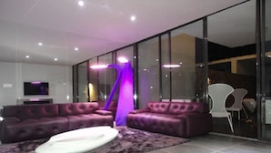 Appartamento Deluxe, 3 camere da letto, vista mare | Area soggiorno