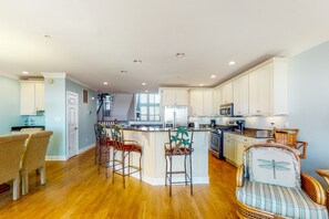 Fridge, microwave, oven, stovetop - Salt Meadows townhouse w/ elevator, gas fireplace & community pool and pier (Fenwick Island)