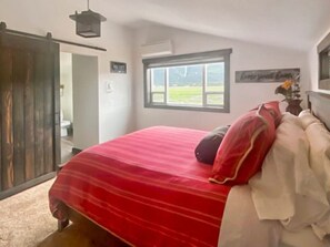 2 bedrooms, desk, iron/ironing board, travel cot