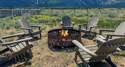 Amazing Tamarack Resort Views, Hot Tub, Huge Lot!