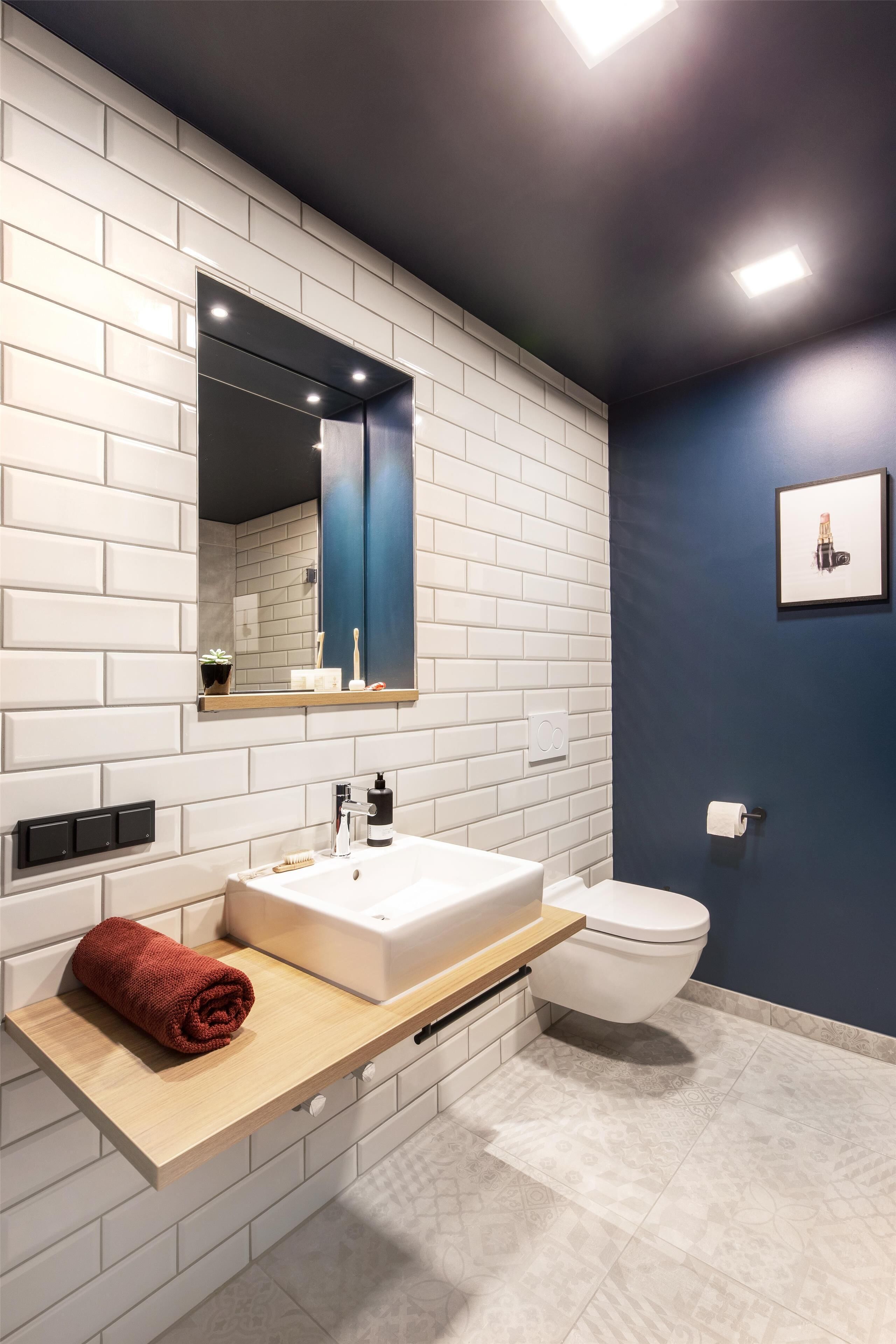 Luxury Apartment, 1 Queen Bed, Kitchen (Separate Living Room, Full Kitchen) | Bathroom