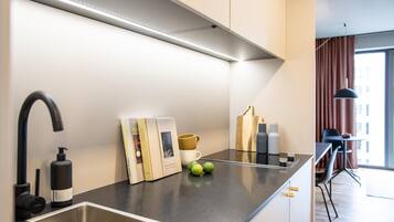 Standard Apartment, 1 Queen Bed, Kitchen (Full Kitchen, Smart) | Private kitchenette | Dishwasher, espresso maker, coffee/tea maker, electric kettle