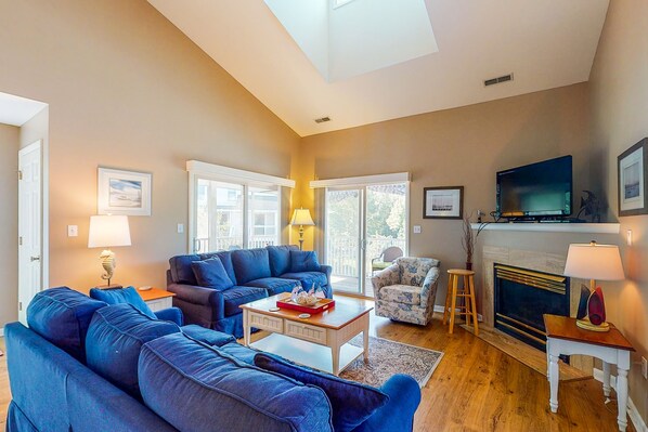 TV, fireplace, DVD player