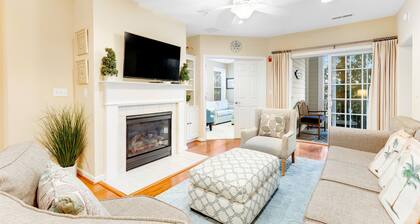 Charming condo near the pool with hot tub & tennis