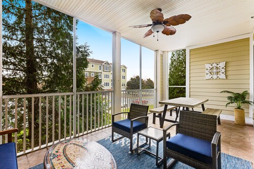 Charming condo near the pool with hot tub & tennis