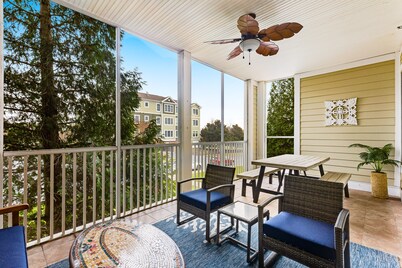 Charming condo near the pool with hot tub & tennis