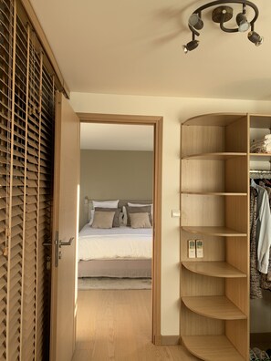 5 makuuhuonetta, silitysrauta/-lauta, Wi-Fi, vuodevaatteet