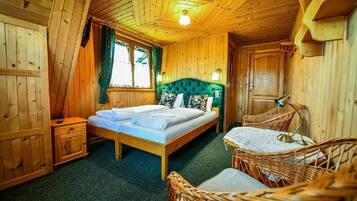 Chalet | 8 bedrooms, individually furnished, iron/ironing board, free WiFi