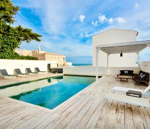 Outdoor pool, sun loungers