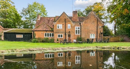 Secluded Mansion Retreat - Expansive Private Oasis - Pass the Keys