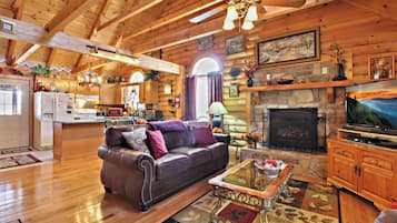 Studio (2 Bedrooms) | Living area | 40-inch TV with cable channels, fireplace