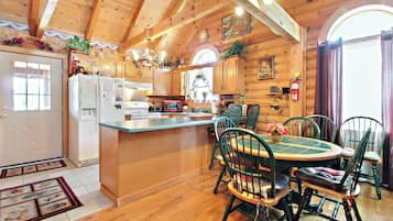 Studio (2 Bedrooms) | Property amenity