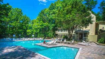 Studio (2 Bedrooms) | Property amenity