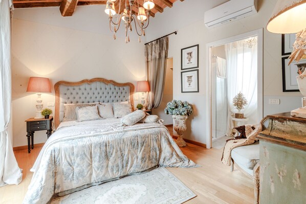 3 bedrooms, iron/ironing board, bed sheets