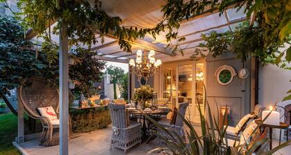 VILLA GIANNA, the Secret Interior Designer's Private Retreat with Pool