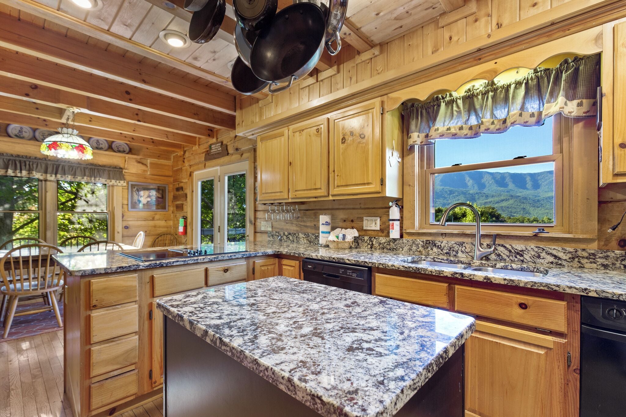 스튜디오 (3 Bedrooms) | 숙박 시설 내 편의 시설/서비스