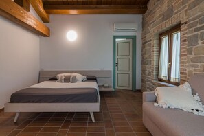 6 عدّة غرف نوم ومكواة/لوح كي وواي فاي وتسهيلات لدخول الكراسي المتحركة