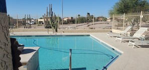 Piscine extérieure