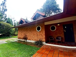 Exterior detail - Hospedagem Recanto das Estrelas (Campos do Jordão)