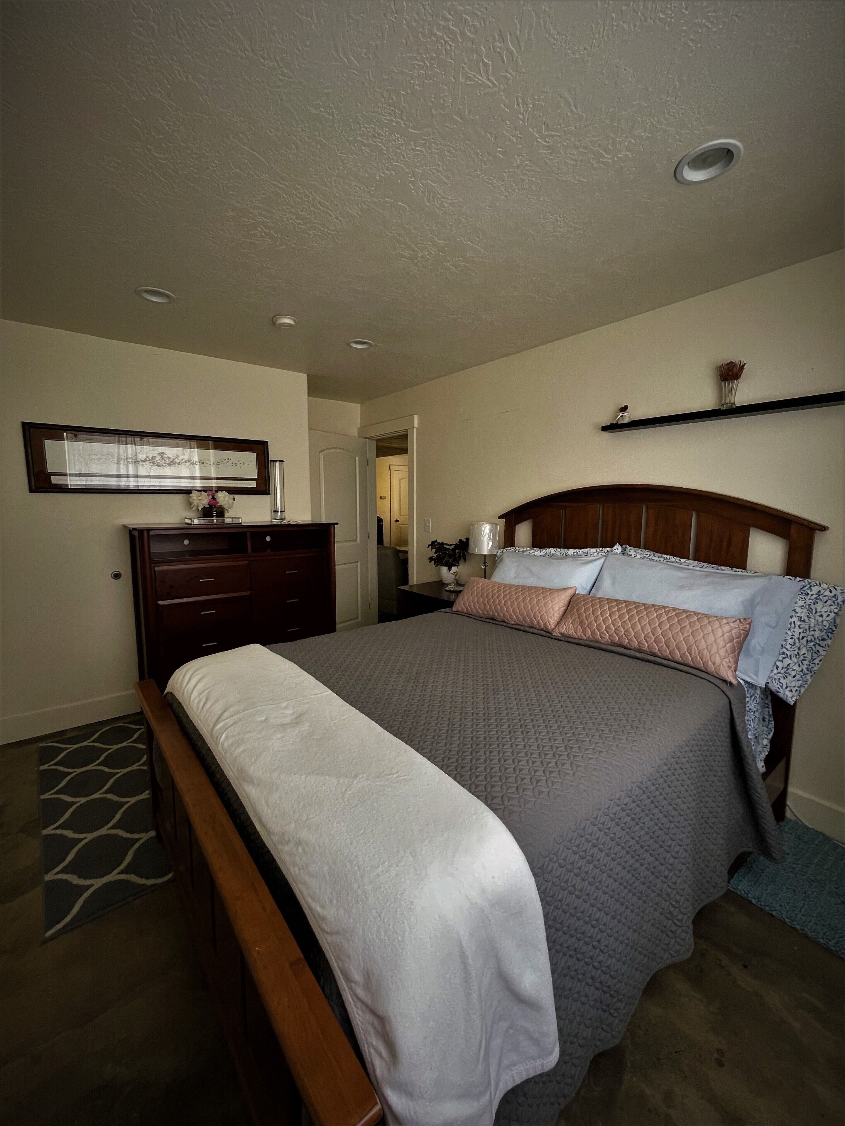 Extremely Clean, Private, Perfect Long Term Rental