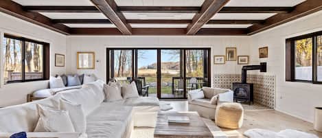 Smart TV, fireplace, table tennis, books