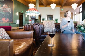 Área de estar no saguão