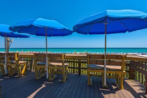 Property grounds - "Sea Breeze" Stunning Destin Studio, 2 Resort Pools, Beach (Destin)