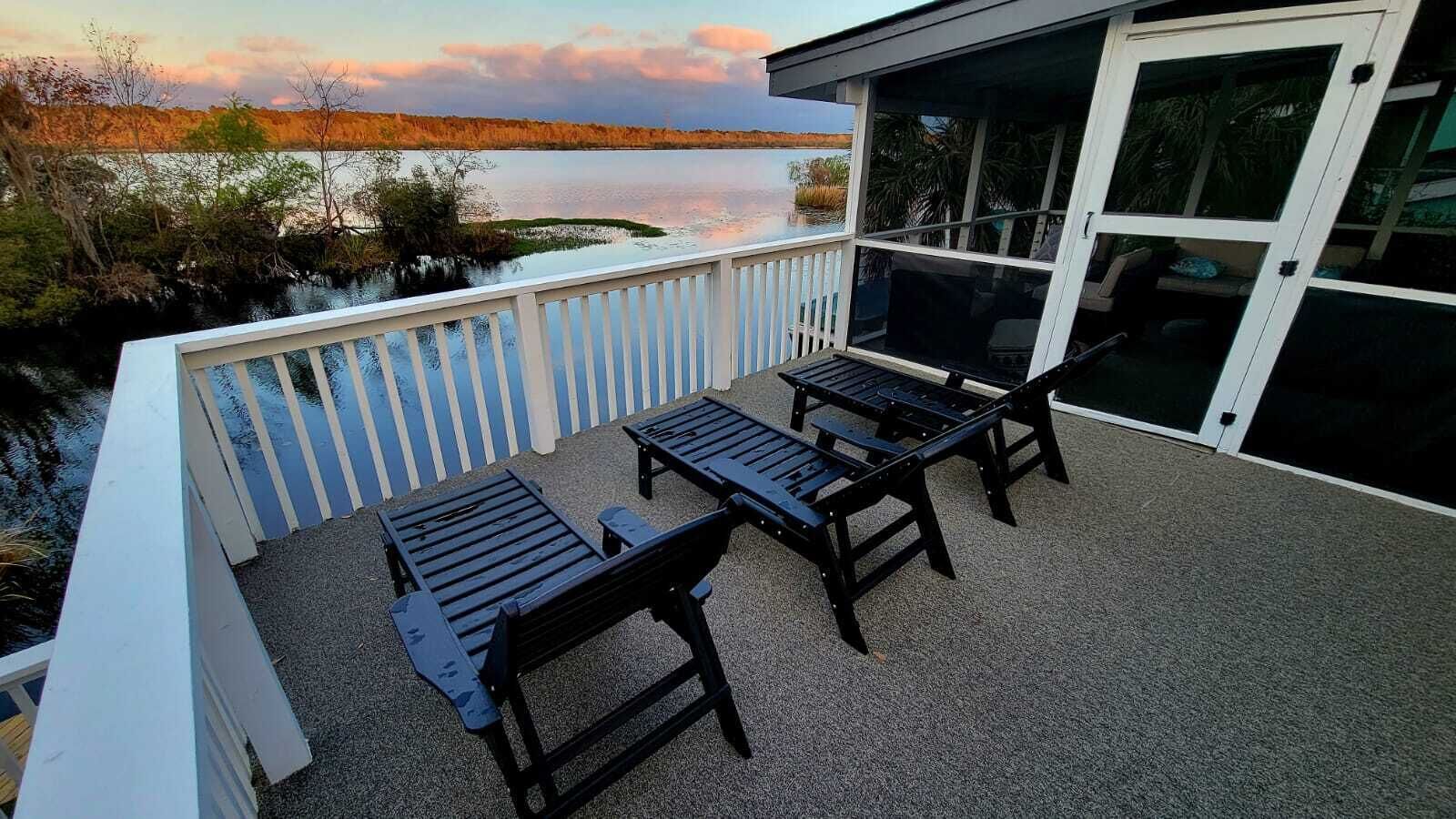 Romantic Waterfront Villa Pet Friendly Wifi Kayak