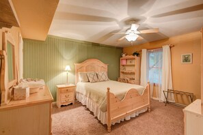 5 bedrooms, free WiFi, bed sheets