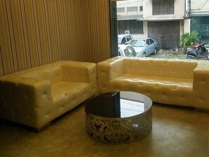 Interior - Cosmo Hotel (New Delhi)