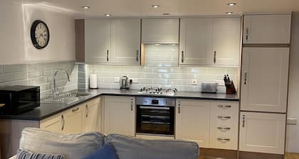 Lovely cottage on the beautiful village square of Chittlehampton